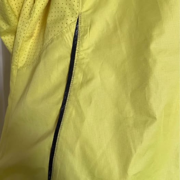 Women’s LARGE Running/Hiking Jacket - Picture 5 of 7